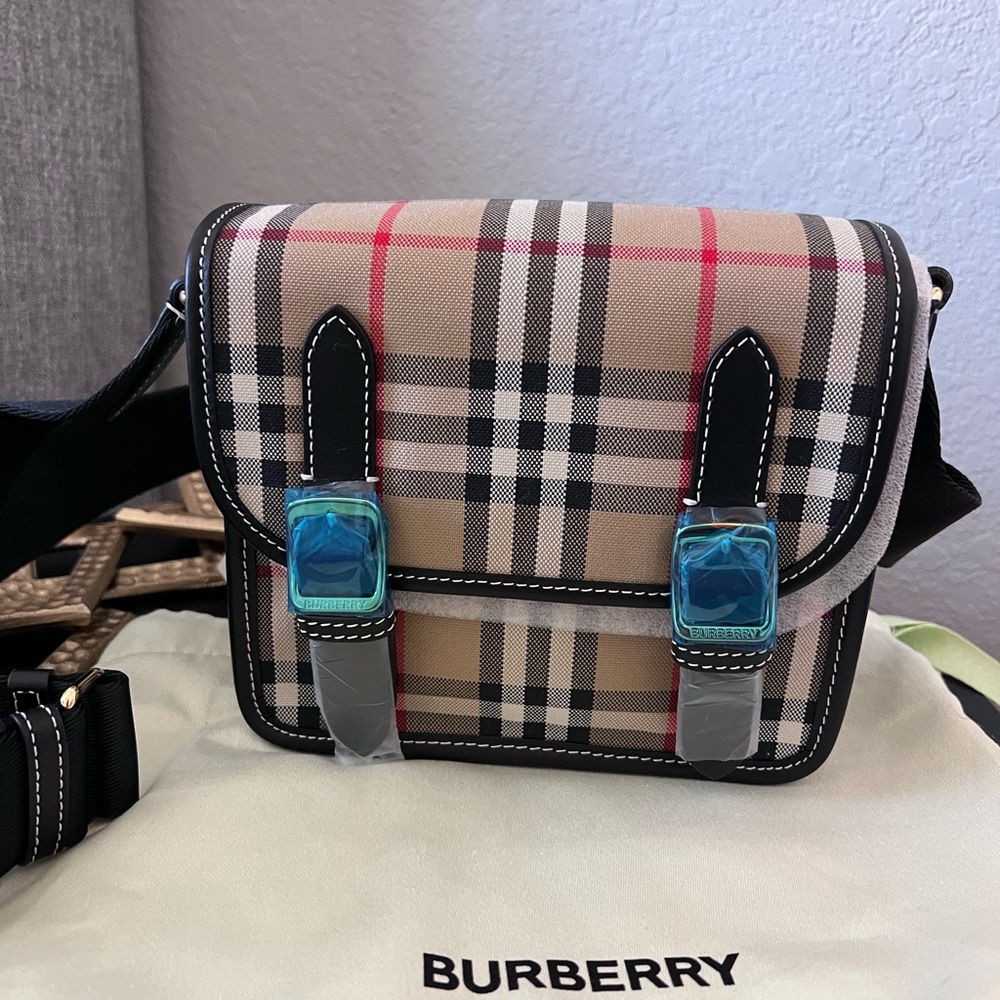 Burberry crossbody